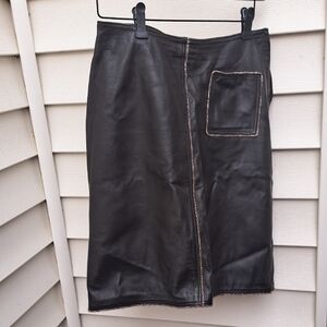 Elegant Black Leather Skirt